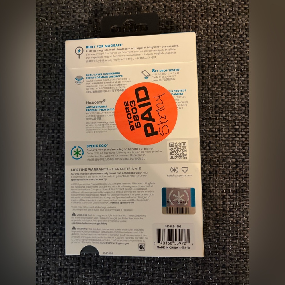 New! Speck iphone 15 Magsafe Candyshell Grip Case in White with Black Trim - Picture 4 of 4